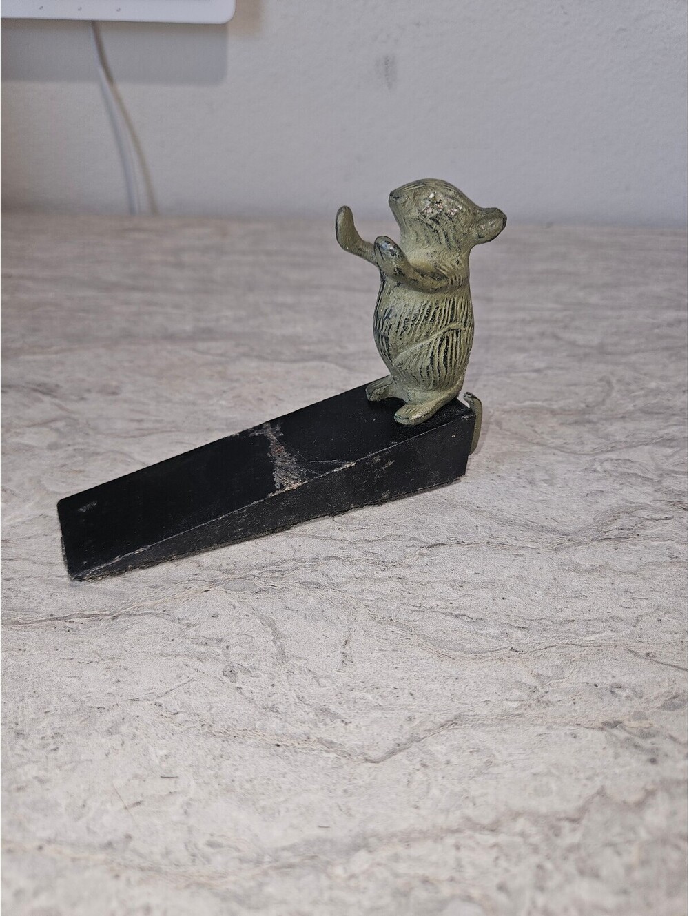 Vintage mouse doorstoop